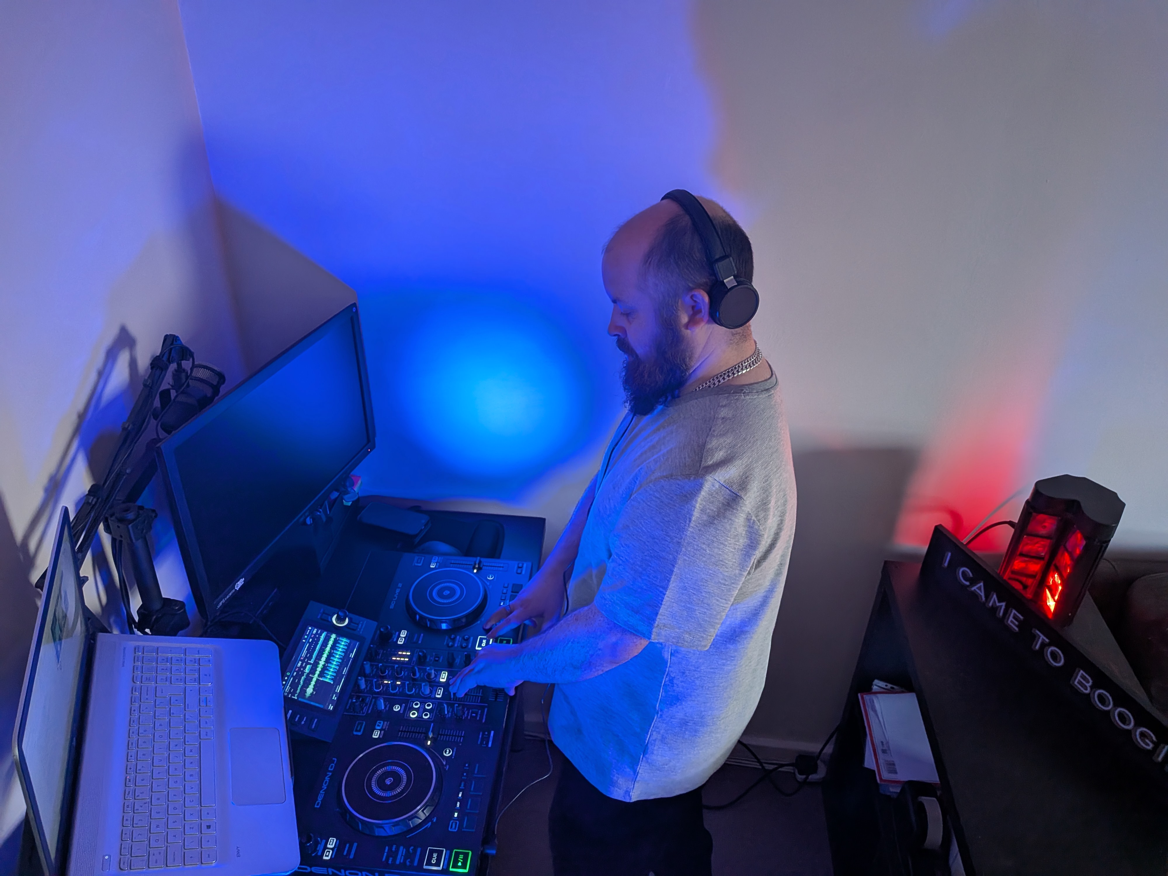 DJ Gallery 2