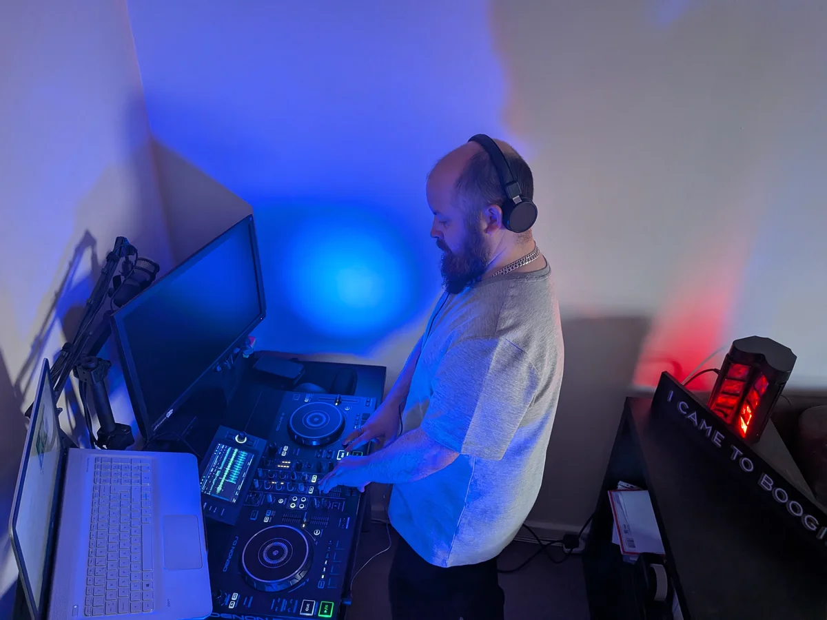 DJ Little Chris Performance 2