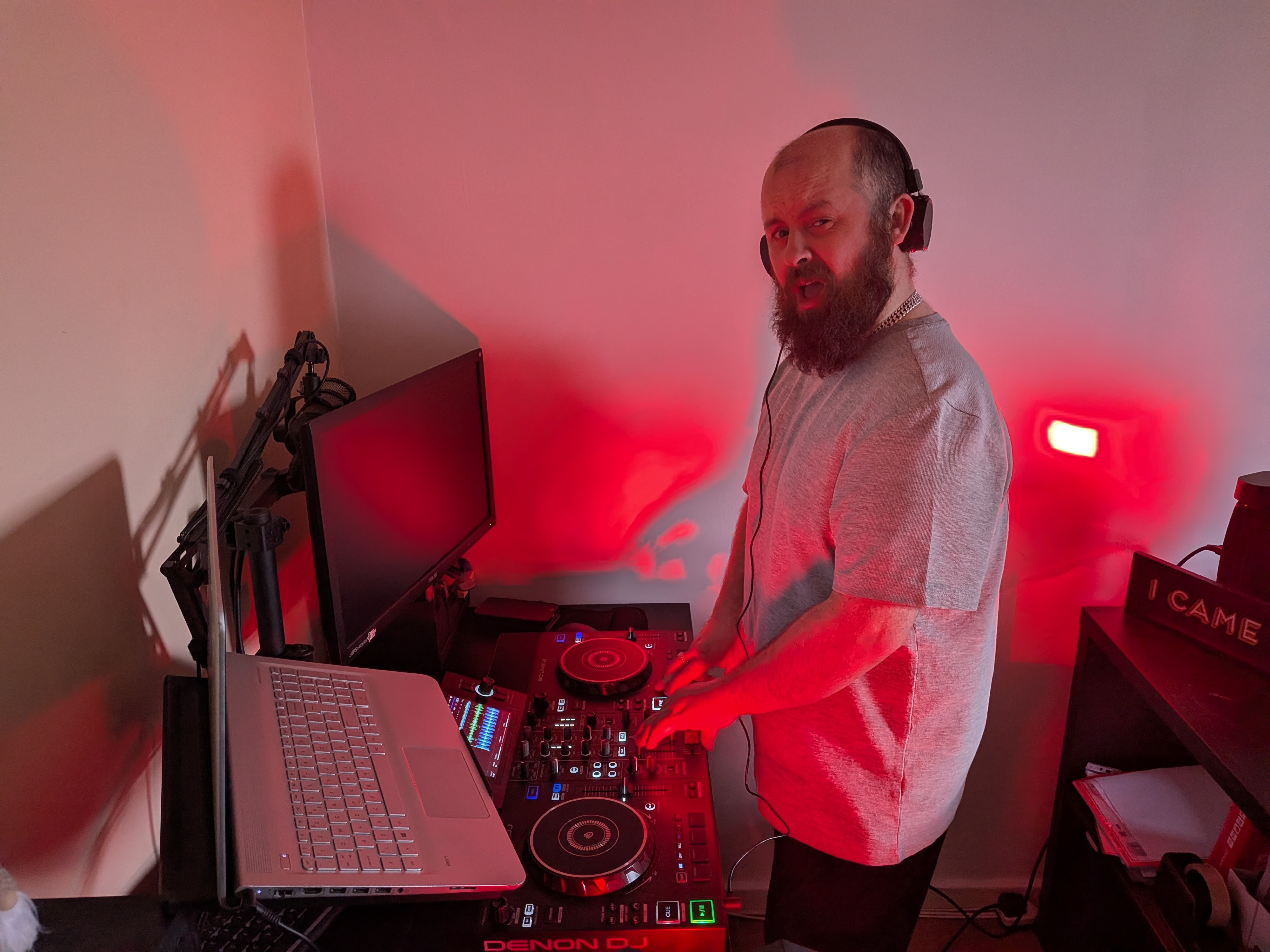 DJ Gallery 3