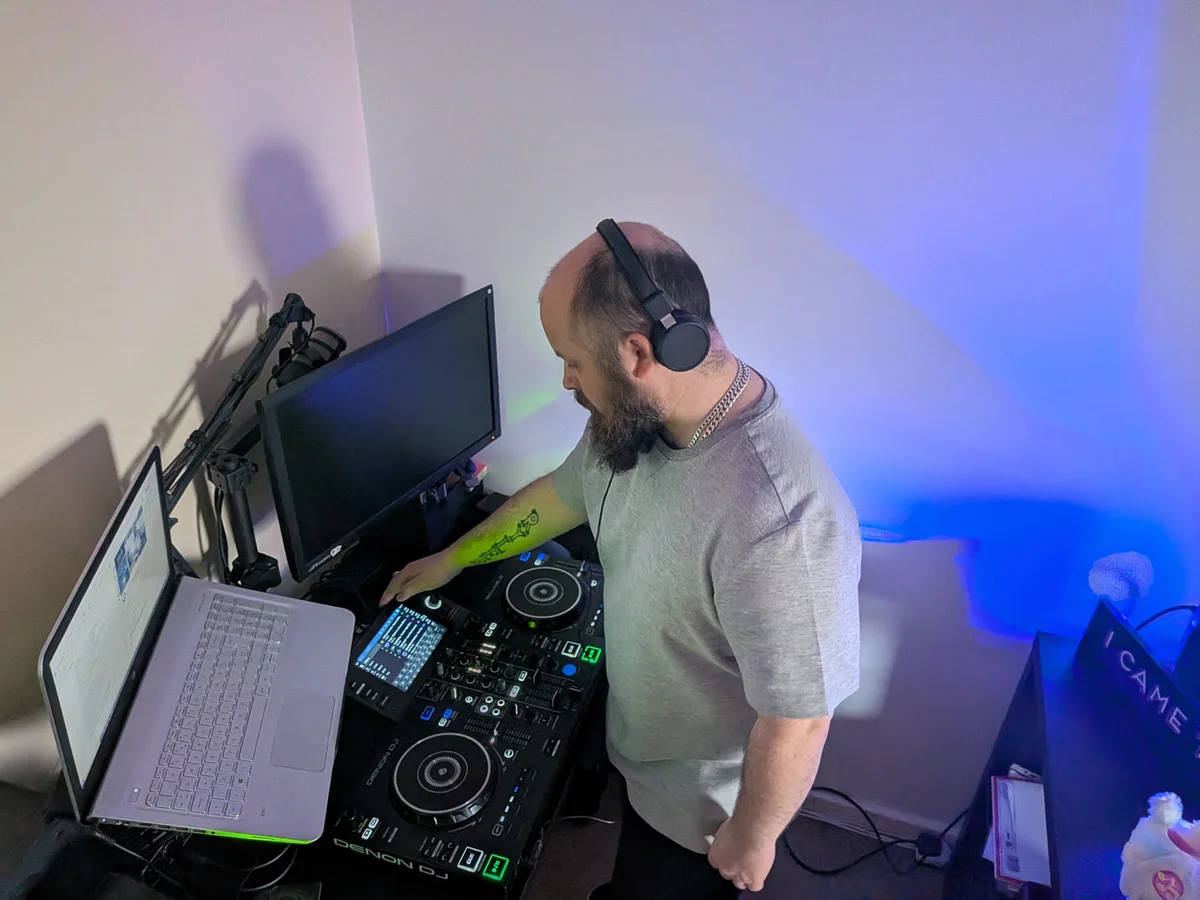 DJ Little Chris Performance 4