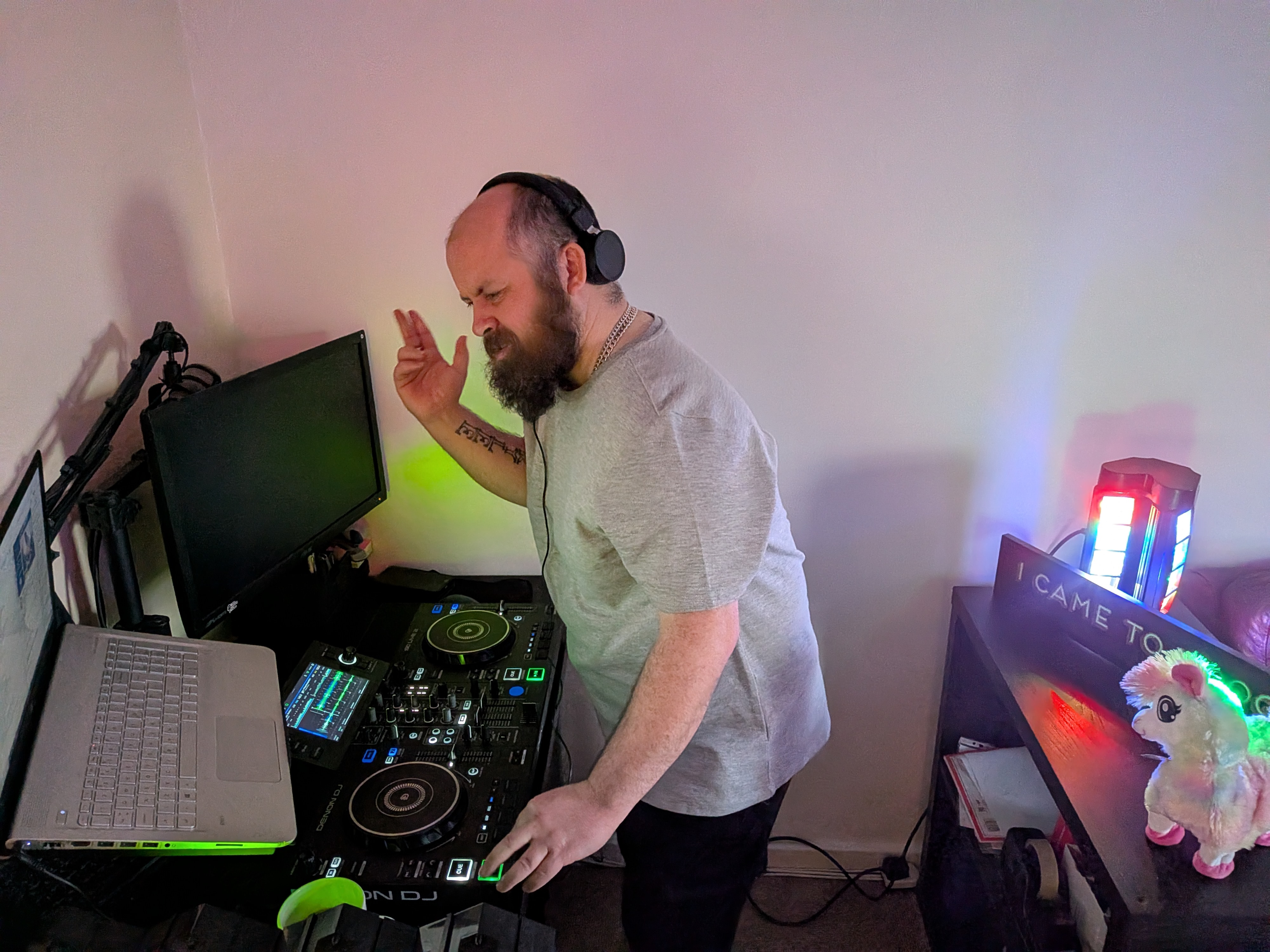 DJ Gallery 6